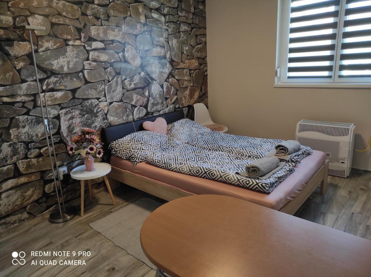 Desi Apartman Kaposvár 外观 照片