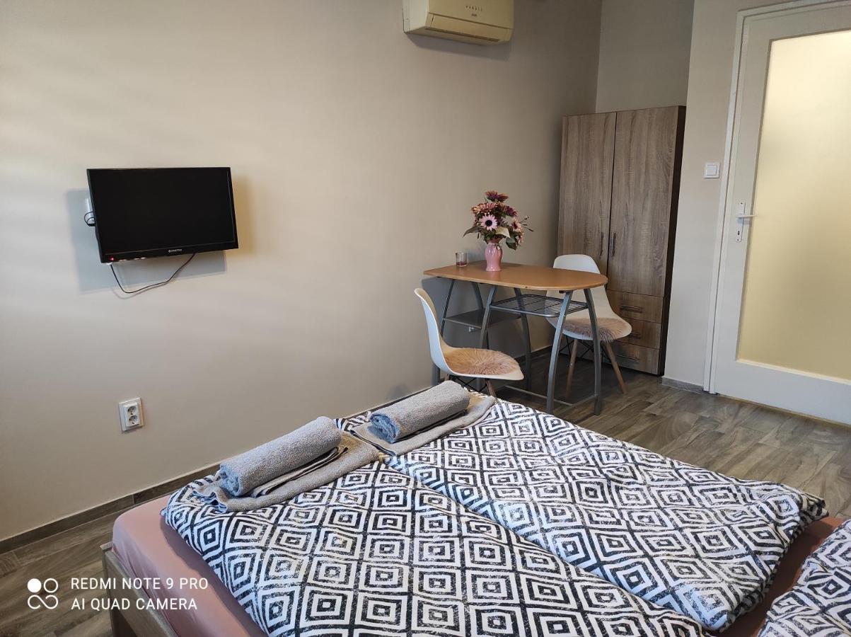 Desi Apartman Kaposvár 外观 照片